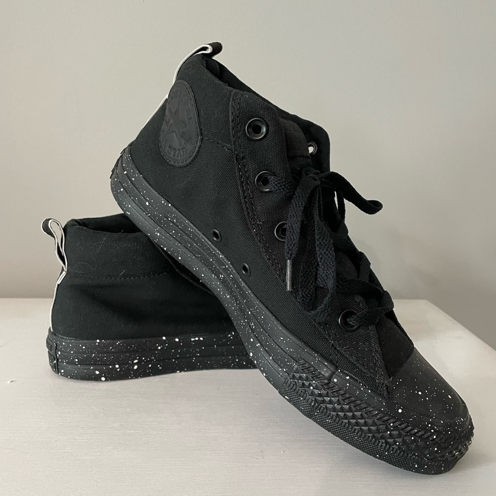 Converse Black mid tops women’s Sz 8 men’s Sz 6